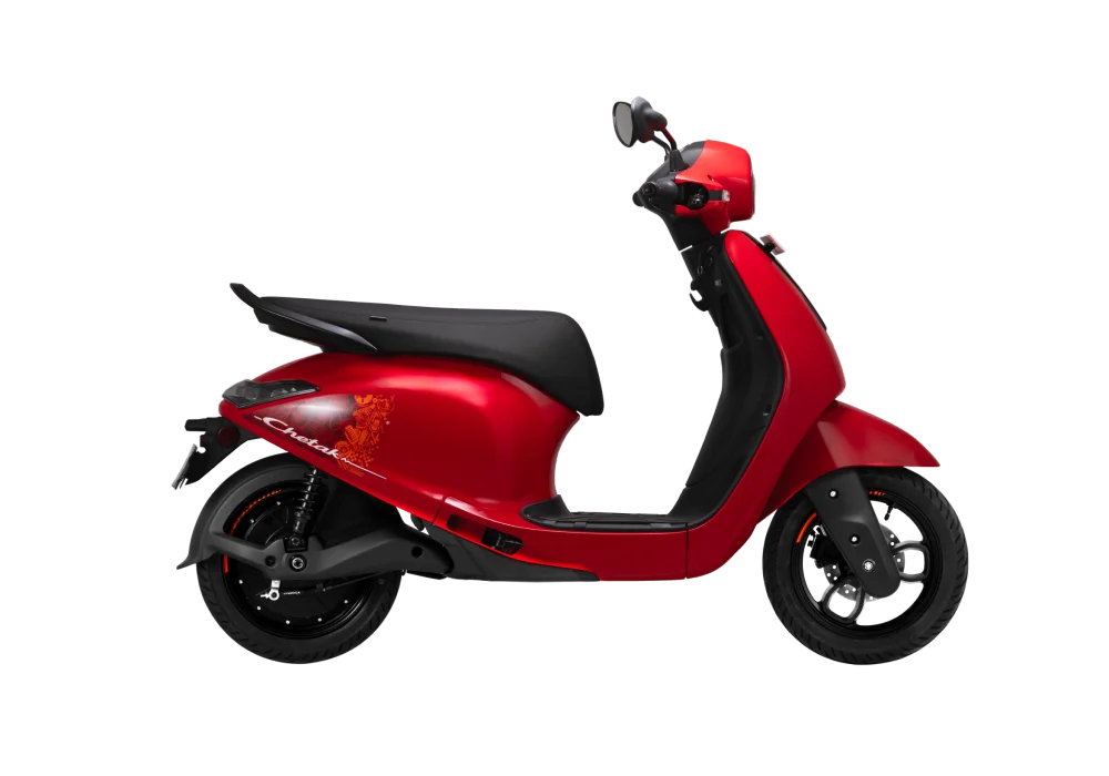 Chetak 2501 [2.5 kWh] - Red Color