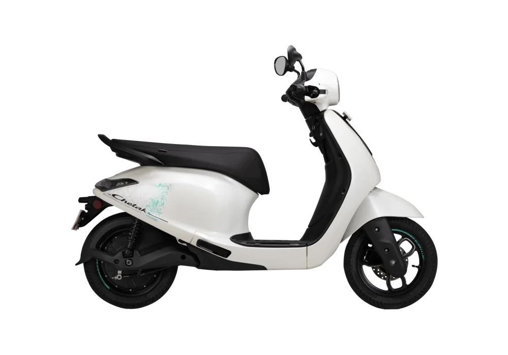 Chetak 2501 [2.5 kWh] - White Color