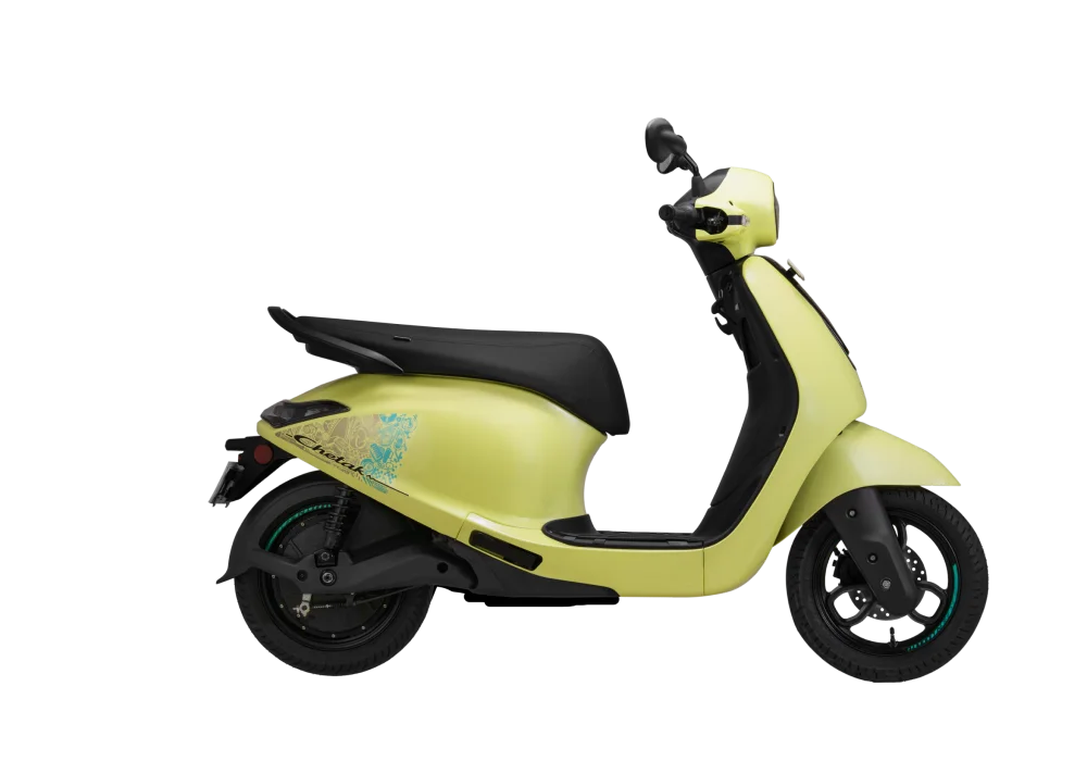 Chetak 2501 [2.5 kWh] - Yellow Color